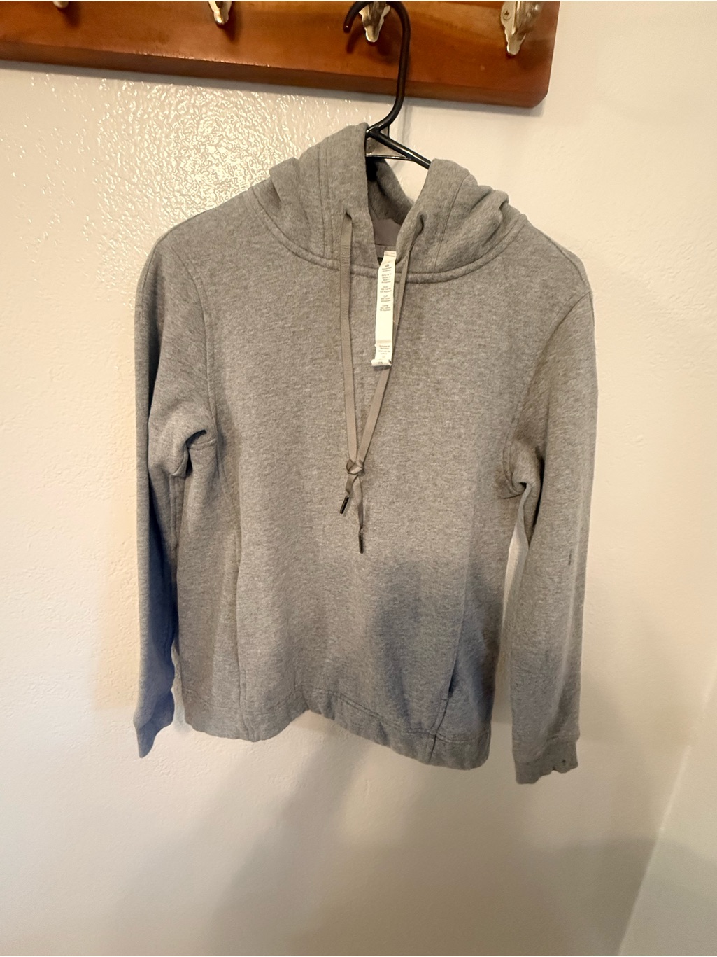 Lululemon Women’s Gray Hooded Pullover Sweatshirt